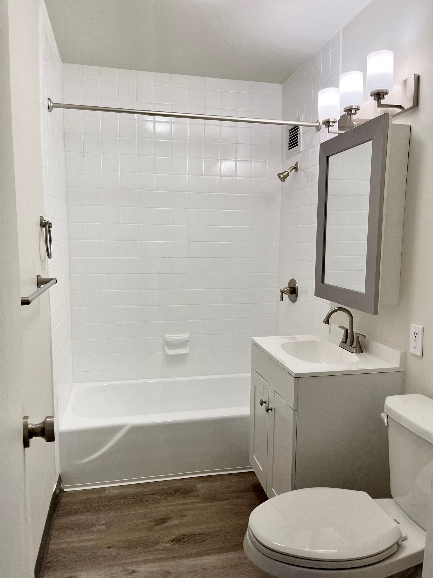 City View bathroom 2